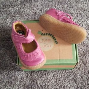 Livi and luca magenta like new